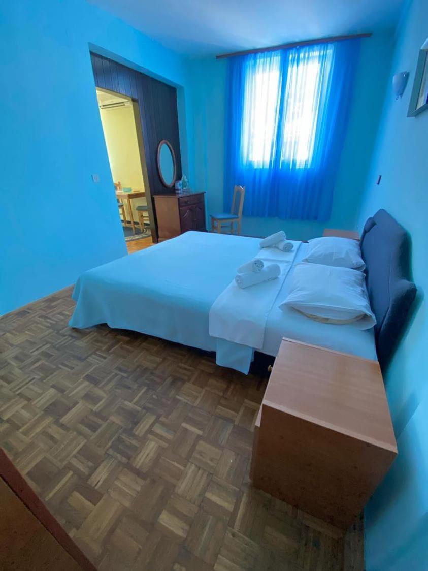 Apartments Dunja Свети-Стефан Экстерьер фото