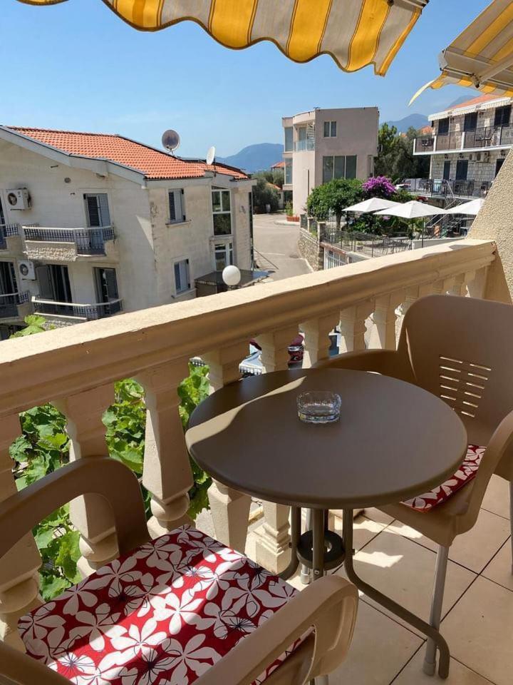 Apartments Dunja Свети-Стефан Экстерьер фото