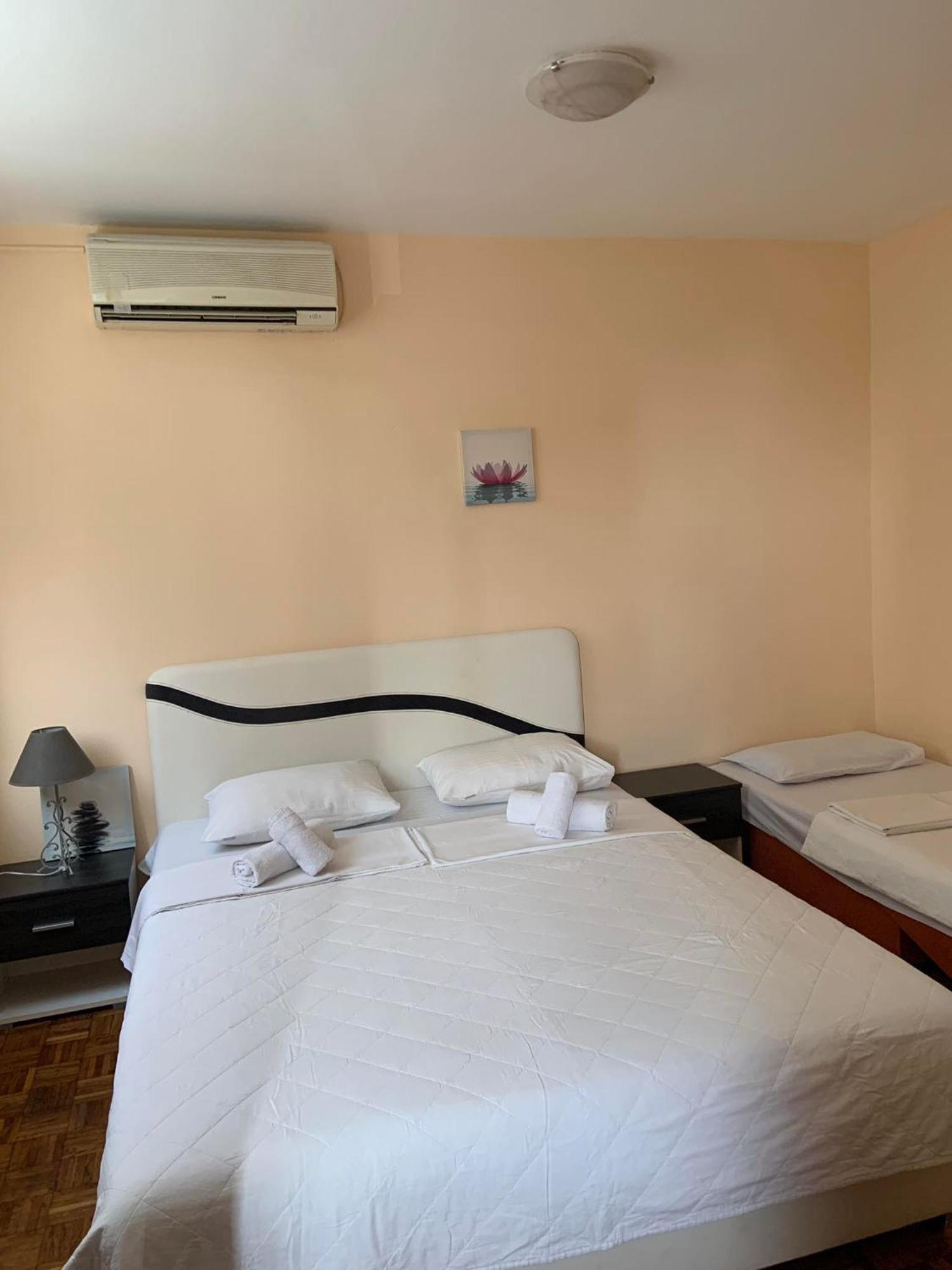 Apartments Dunja Свети-Стефан Экстерьер фото